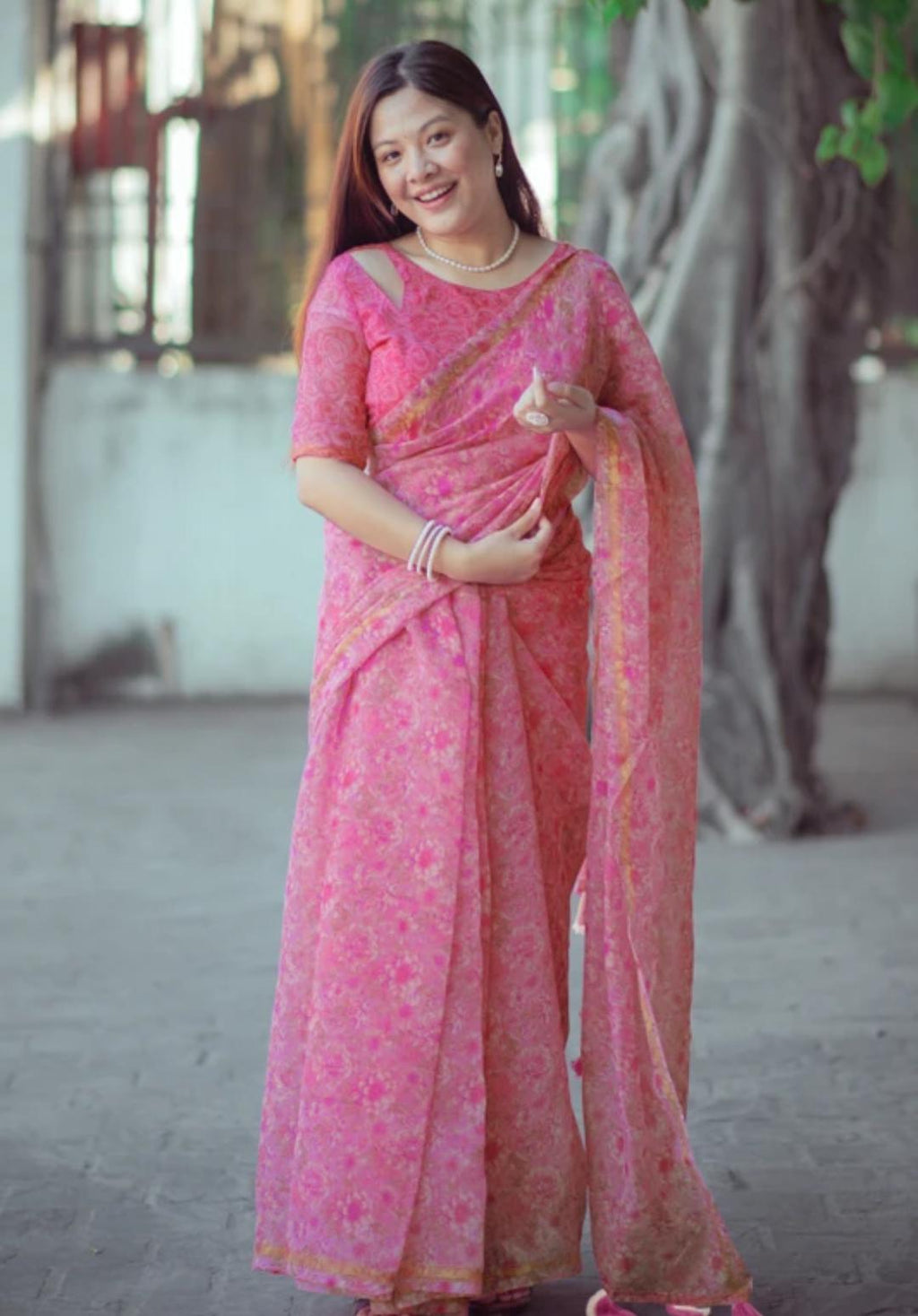 Rose Pink Saari With Backless Blouse Desgin